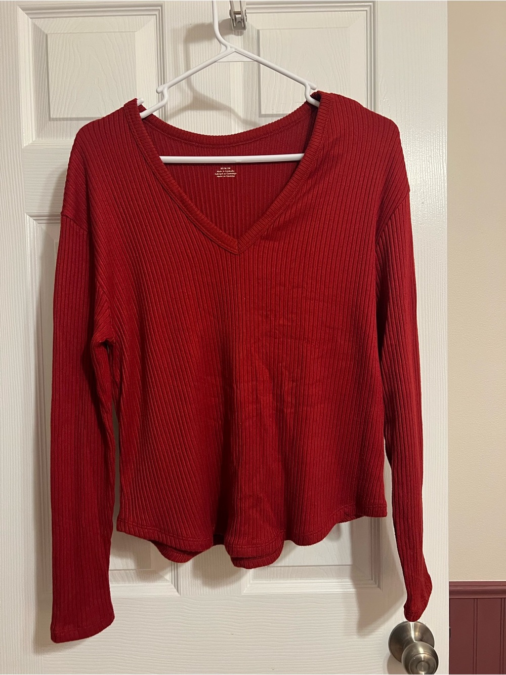 American Eagle Outfitters Red Ribbed V-Neck Long Sleeve Top